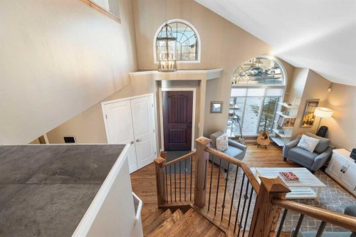 15 Mt Norquay Gate Se, Calgary, AB - Indoor