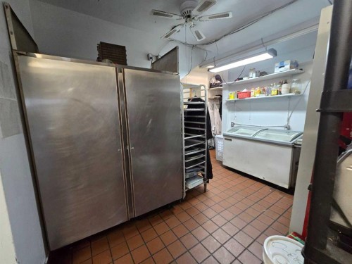 123 4 Street South, Lethbridge, AB 