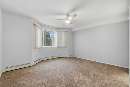 358-8535 Bonaventure Drive Se, Calgary, AB - Indoor Photo Showing Other Room
