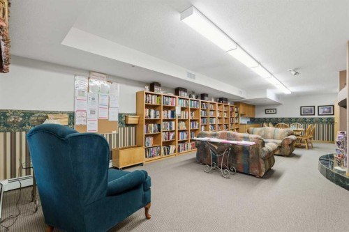 358-8535 Bonaventure Drive Se, Calgary, AB - Indoor