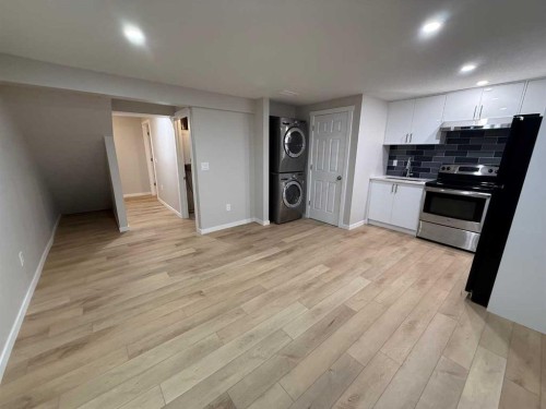 3215 Doverville Crescent Se, Calgary, AB - Indoor