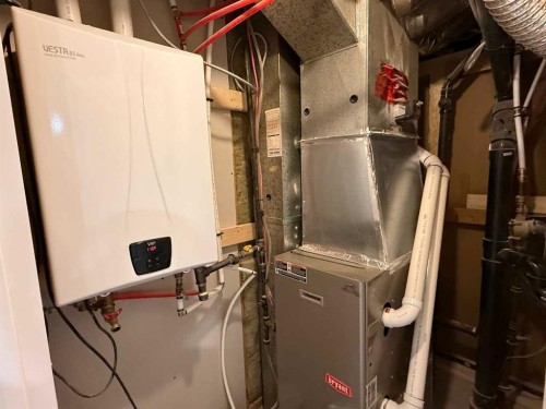 3215 Doverville Crescent Se, Calgary, AB - Indoor Photo Showing Basement