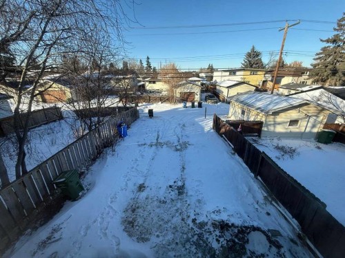 3215 Doverville Crescent Se, Calgary, AB - Outdoor