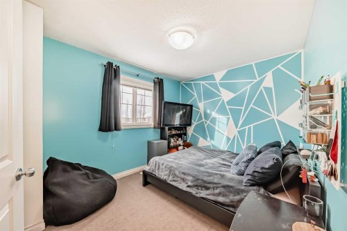 266 Copperstone Circle Se, Calgary, AB - Indoor Photo Showing Bedroom