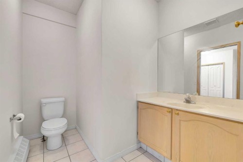 210-103 10 Avenue Nw, Calgary, AB - Indoor Photo Showing Bathroom