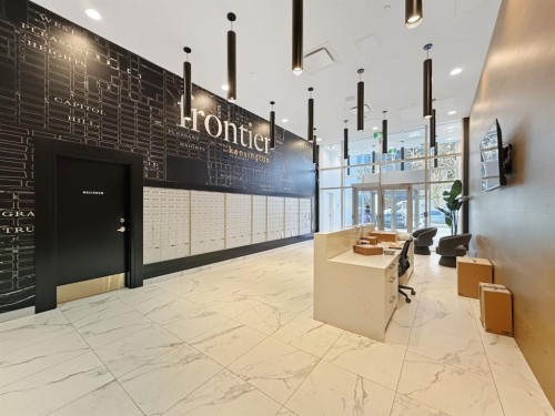 740-110 18A Street Nw, Calgary, AB - Indoor Photo Showing Other Room