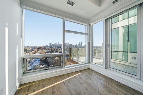 740-110 18A Street Nw, Calgary, AB - Indoor Photo Showing Other Room