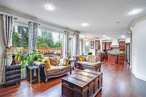 58 Evergreen Common Sw, Calgary, AB - Indoor Photo Showing Living Room
