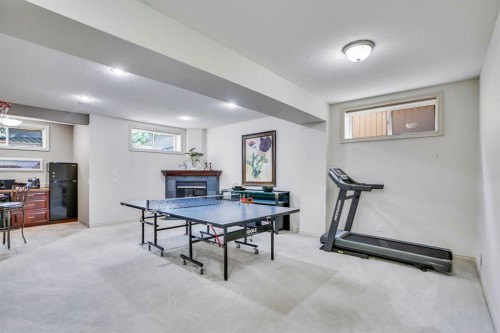 58 Evergreen Common Sw, Calgary, AB - Indoor Photo Showing Gym Room
