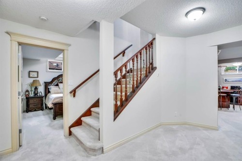 58 Evergreen Common Sw, Calgary, AB - Indoor Photo Showing Other Room