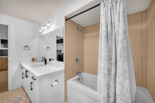 475 East Lakeview Road, Chestermere, AB - Indoor Photo Showing Bathroom