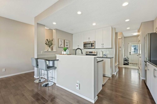 26 Chaparral Valley Common Se, Calgary, AB - Indoor Photo Showing Kitchen