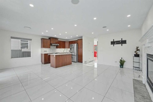 31 Skyview Springs Crescent Ne, Calgary, AB - Indoor Photo Showing Kitchen