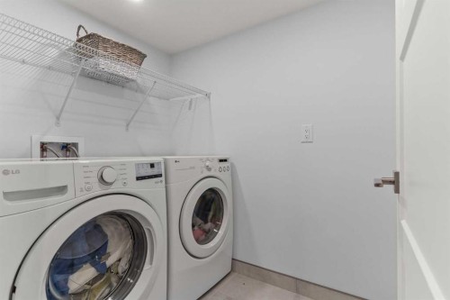 3804 62 Street Nw, Calgary, AB - Indoor Photo Showing Laundry Room