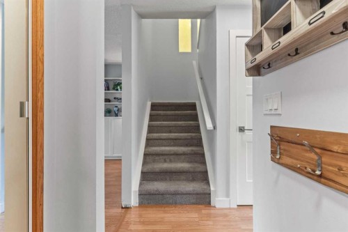 3804 62 Street Nw, Calgary, AB - Indoor Photo Showing Other Room