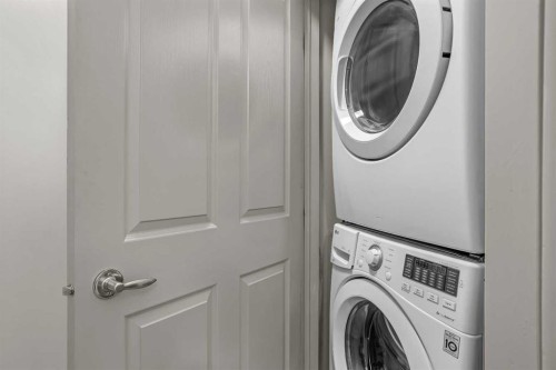 106-107 Montane Road, Canmore, AB - Indoor Photo Showing Laundry Room