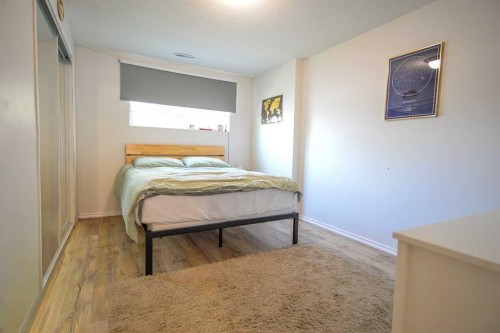 8416 Centre Street Ne, Calgary, AB - Indoor Photo Showing Bedroom