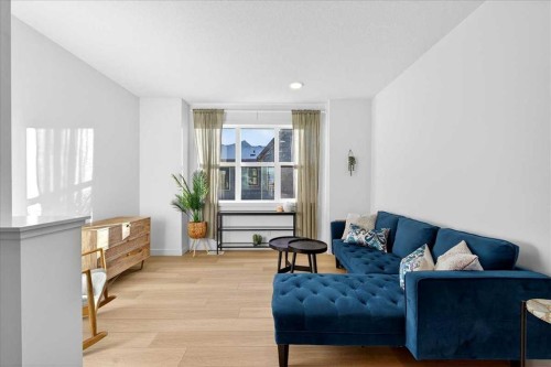 304-437 Alpine Avenue Sw, Calgary, AB - Indoor Photo Showing Living Room