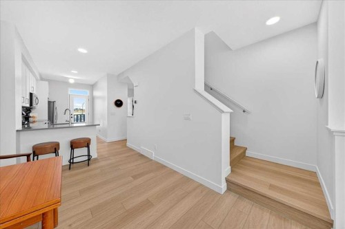 304-437 Alpine Avenue Sw, Calgary, AB - Indoor