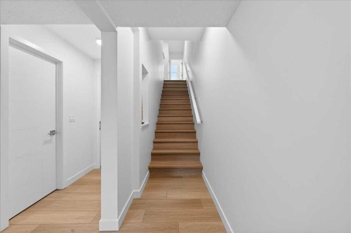 304-437 Alpine Avenue Sw, Calgary, AB - Indoor Photo Showing Other Room