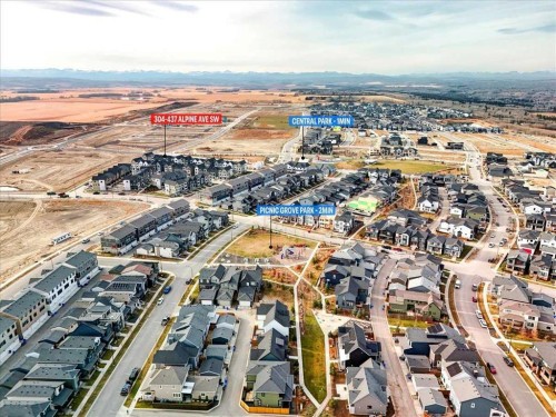 304-437 Alpine Avenue Sw, Calgary, AB - Outdoor With View