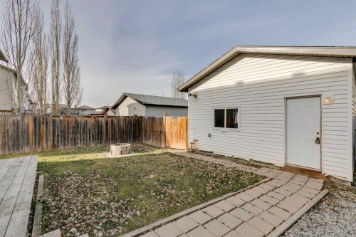 228 Luxstone Place Sw, Airdrie, AB - Outdoor With Exterior