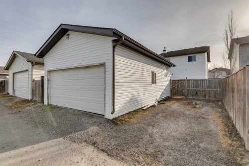 228 Luxstone Place Sw, Airdrie, AB - Outdoor With Exterior