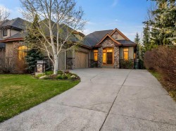 62 Discovery Vista Point SW Calgary, AB T3H 5T1