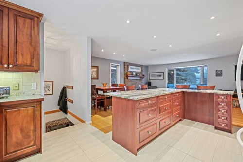 13119 6 Street Sw, Calgary, AB - Indoor