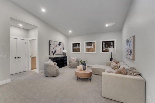 12 Spring Creek Point Sw, Calgary, AB - Indoor