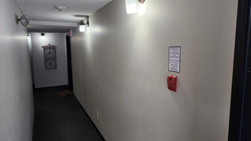 423 3 Avenue Ne, Calgary, AB - Indoor