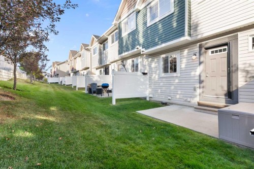 90 Pantego Lane Nw, Calgary, AB - Outdoor