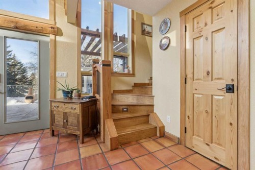 5031 Viceroy Drive Nw, Calgary, AB - Indoor Photo Showing Other Room