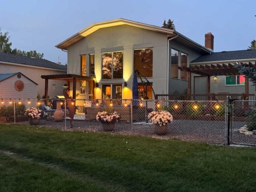 5031 Viceroy Drive Nw, Calgary, AB - Outdoor With Deck Patio Veranda