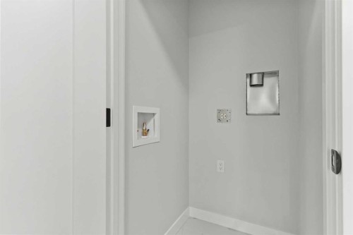 267 Kinniburgh Loop, Chestermere, AB - Indoor Photo Showing Other Room