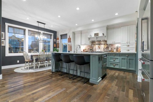 267 Coopers Hill Sw, Airdrie, AB - Indoor Photo Showing Kitchen With Upgraded Kitchen