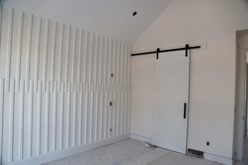 3511 42 Street Sw, Calgary, AB - Indoor Photo Showing Other Room