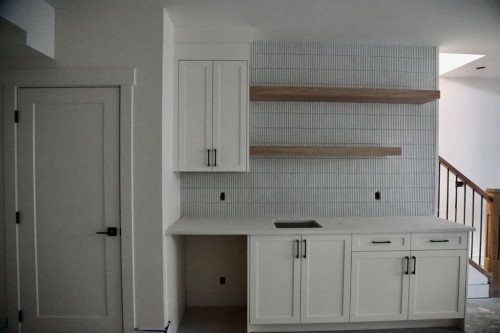 3511 42 Street Sw, Calgary, AB - Indoor Photo Showing Other Room