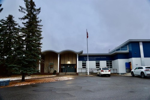 3511 42 Street Sw, Calgary, AB - Outdoor