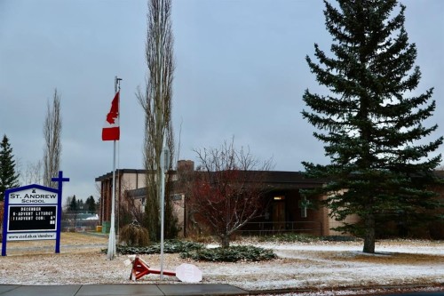 3511 42 Street Sw, Calgary, AB - Outdoor