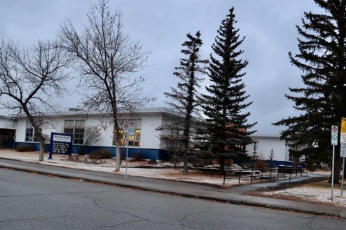 3511 42 Street Sw, Calgary, AB - Outdoor