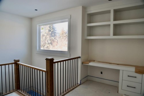 3511 42 Street Sw, Calgary, AB - Indoor Photo Showing Other Room