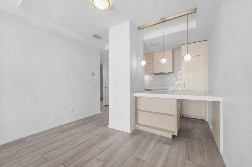 130-615 6 Avenue Se, Calgary, AB - Indoor