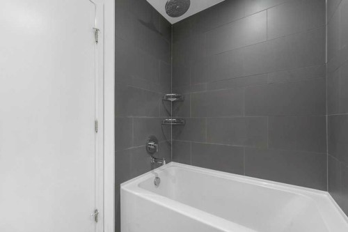 130-615 6 Avenue Se, Calgary, AB - Indoor Photo Showing Bathroom