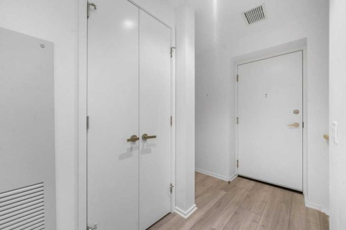 130-615 6 Avenue Se, Calgary, AB - Indoor Photo Showing Other Room