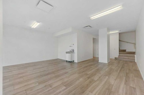 130-615 6 Avenue Se, Calgary, AB - Indoor Photo Showing Other Room