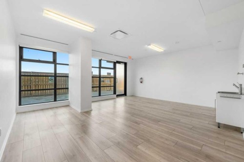 130-615 6 Avenue Se, Calgary, AB - Indoor Photo Showing Other Room