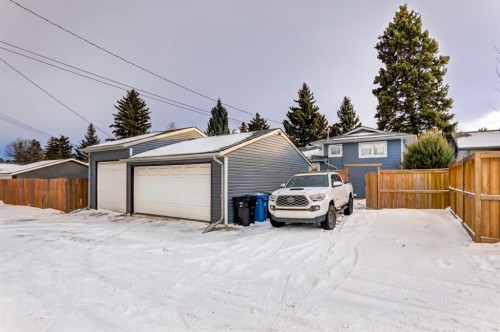 1408 106 Avenue Sw, Calgary, AB - Outdoor With Exterior