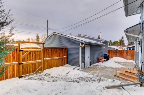 1408 106 Avenue Sw, Calgary, AB - Outdoor With Exterior
