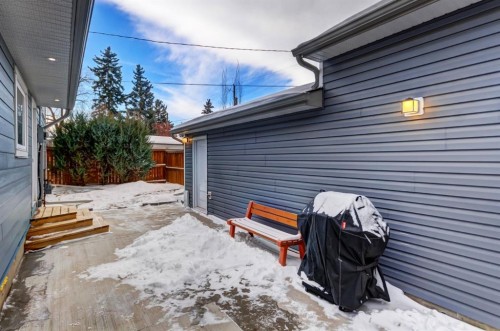 1408 106 Avenue Sw, Calgary, AB - Outdoor With Exterior